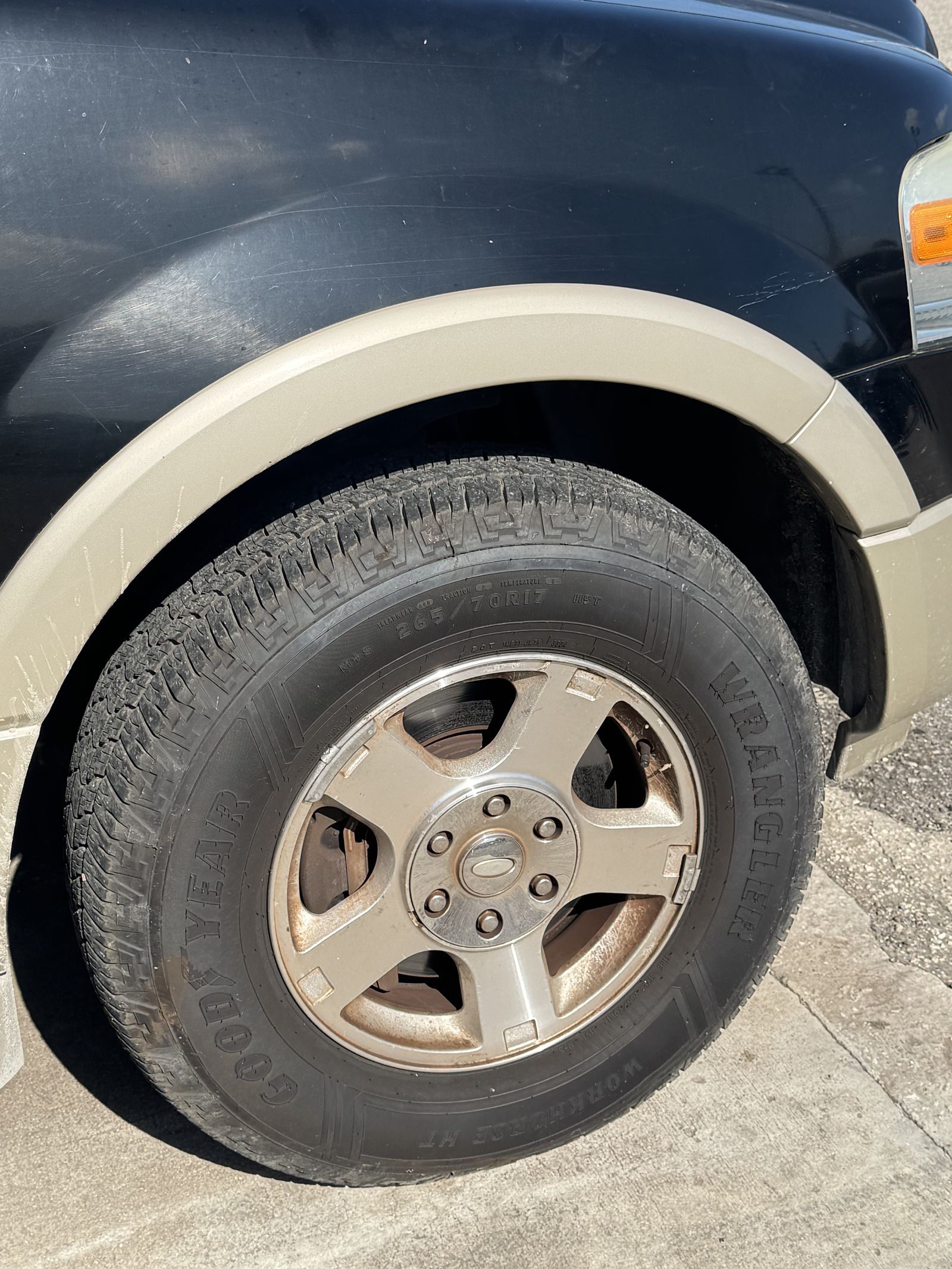 Clean shined wheel and tire after detail