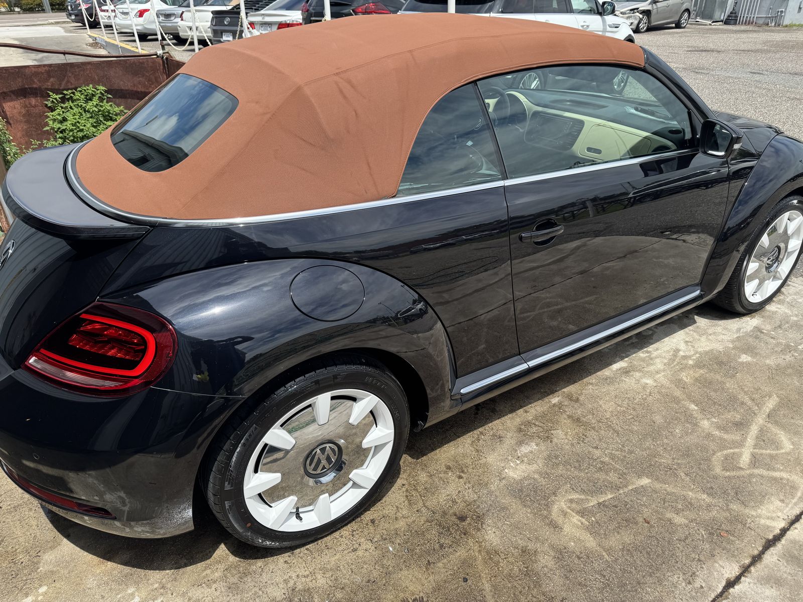 Volkswagen Beetle exterior after detail